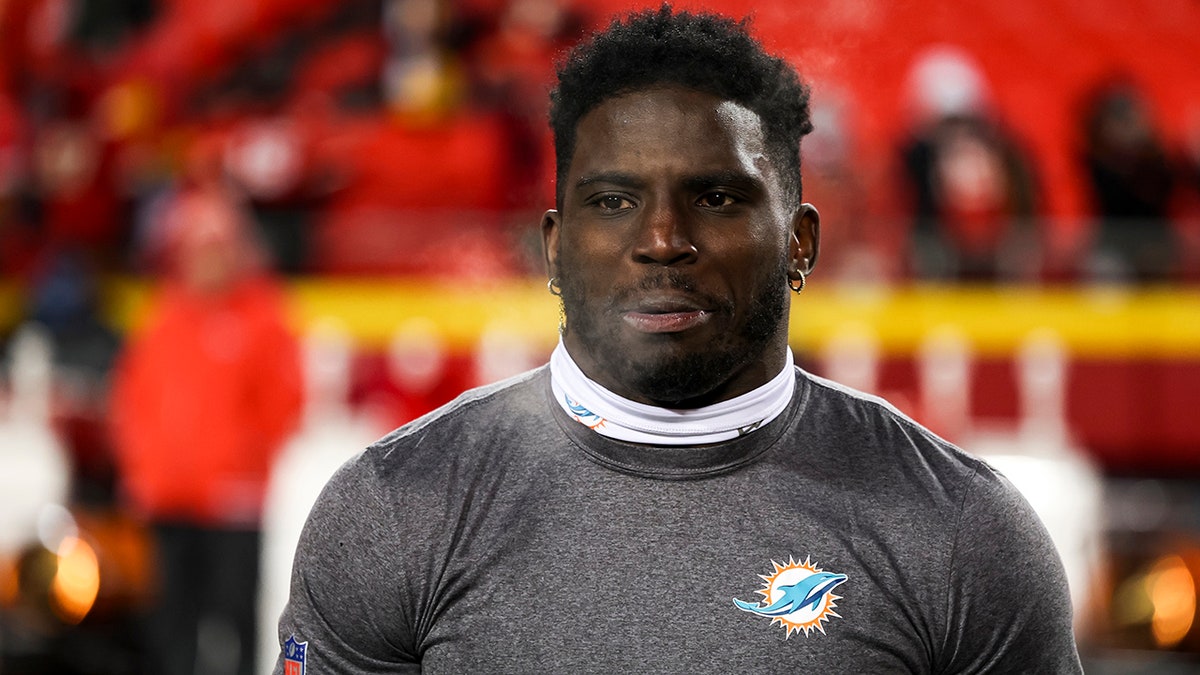 Dolphins' Tyreek Hill denies he's divorcing wife after over 70 days of ...
