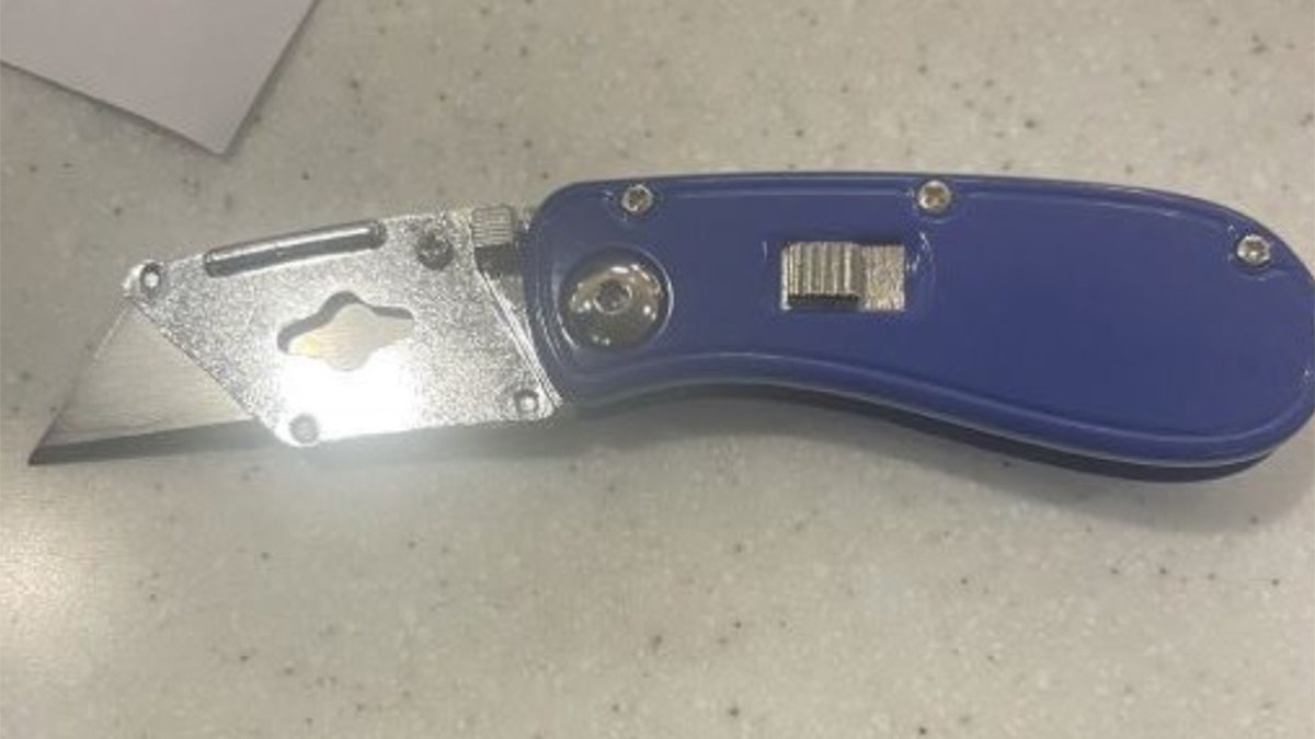 TSA Agent-seized box cutter