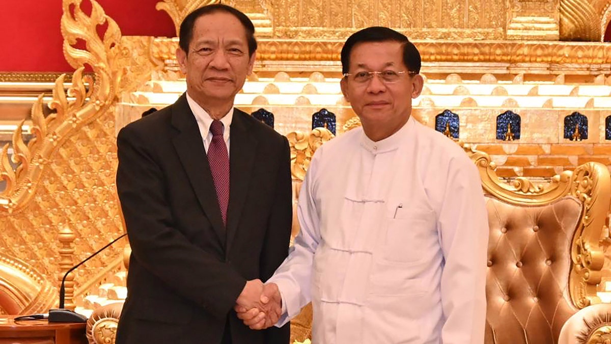 Alounkeo Kittikhoun and Min Aung Hliang