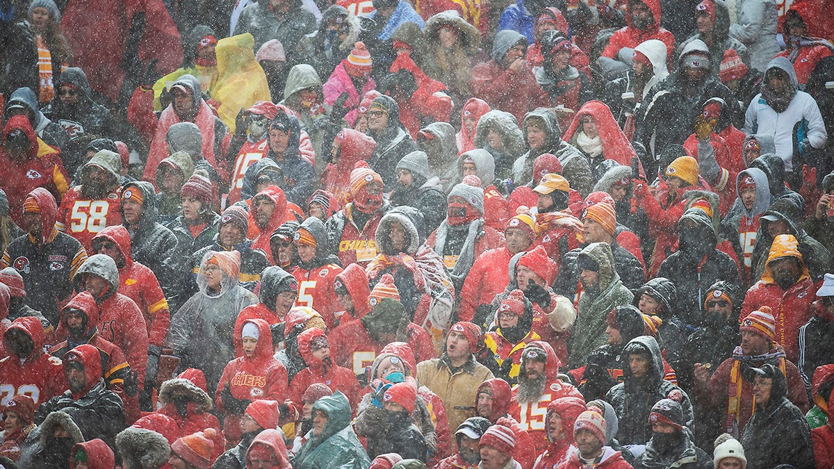 Chiefs fans in snow