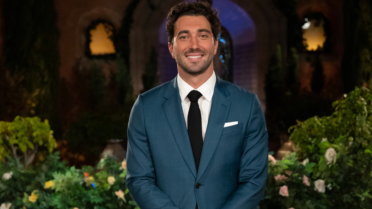 ‘The Bachelor’ Joey Graziadei’s ‘big Red Flag’ Is Someone 'too Self ...