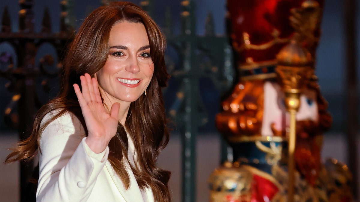 Kate Middleton waves