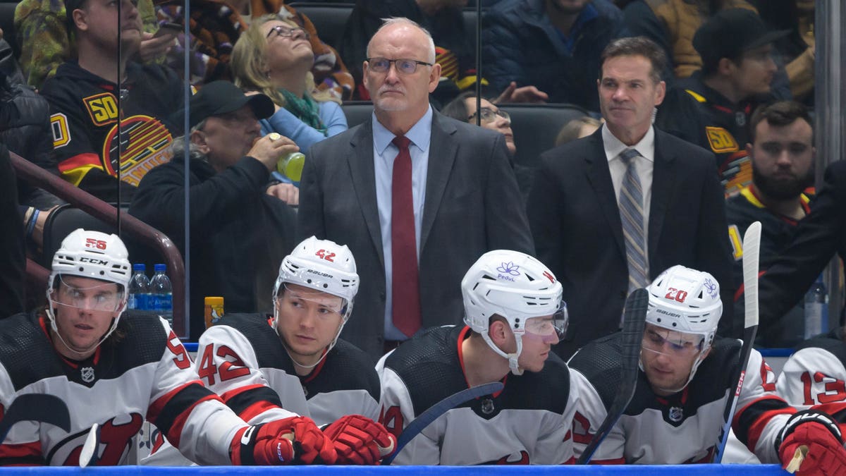 Lindy Ruff coaching