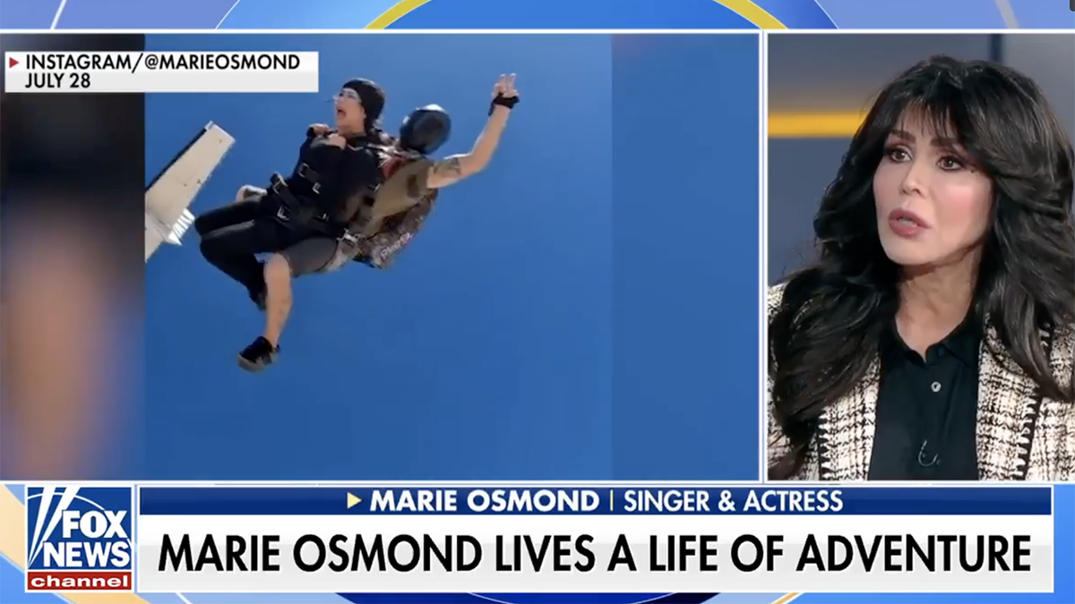 Marie Osmond skydiving