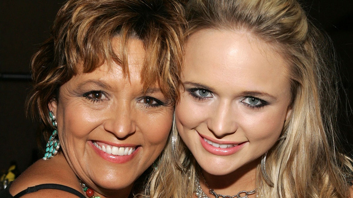 Miranda Lambert with her mother