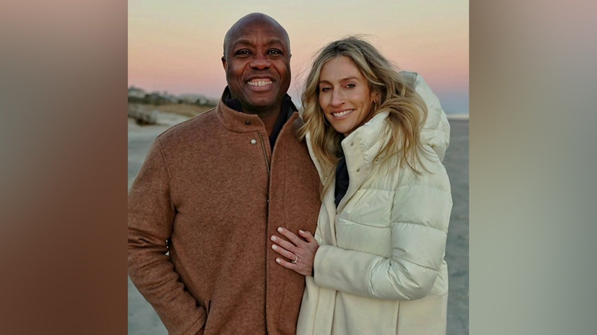 Tim Scott Potential Trump VP Engaged To Girlfriend After Proposing In   Scottengagement 