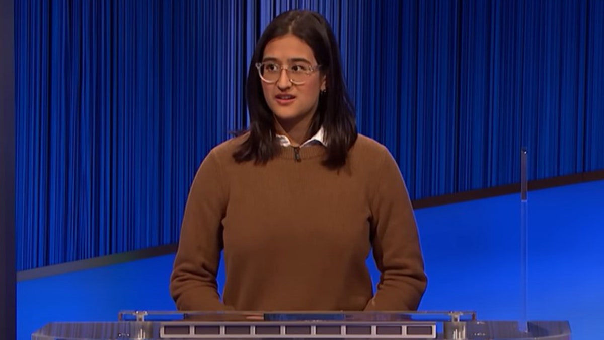 ‘Jeopardy!’ Fans React To ‘brutal' Moment When Contestant Loses ...