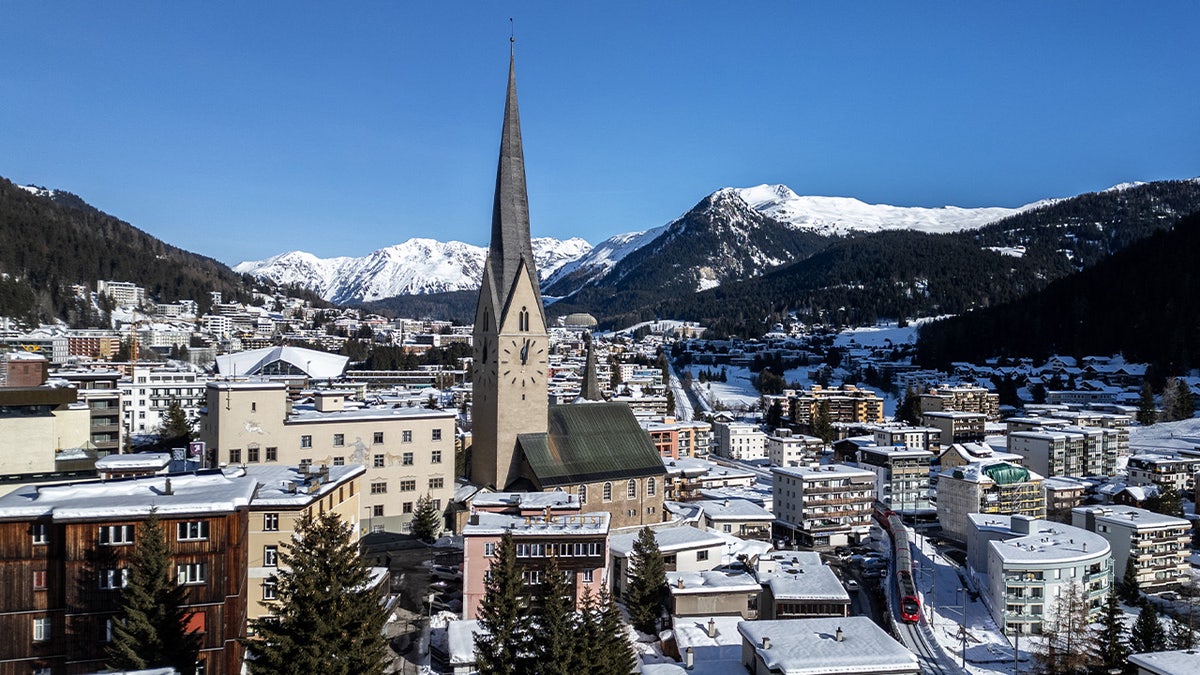 Estación alpina de Davos antes de la 54ª reunión anual del Foro Económico Mundial