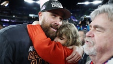 Taylor Swift frenzy 'great for football,' former NFL stars say