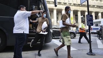 Texas bus company suing Chicago over migrant drop-offs