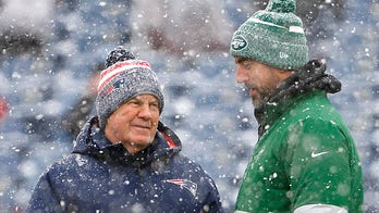 Aaron Rodgers sticks to sports in surprise 'Pat McAfee Show' appearance