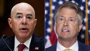 Marshall brings 'no confidence' resolution of Mayorkas to Senate floor: 'Derelict in his duties'