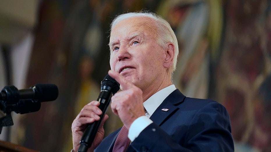 Biden interrupted by ‘cease-fire now chants,’ vows he’s working to get Israel ‘out of Gaza’