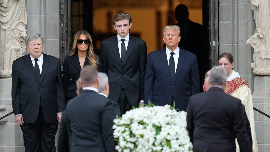 Melania Trump gives emotional tribute to late mother at Palm Beach funeral