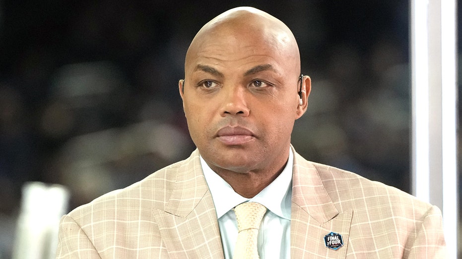 NBA Hall of Famer Charles Barkley threatens any Black person flaunting Donald Trump's mugshot