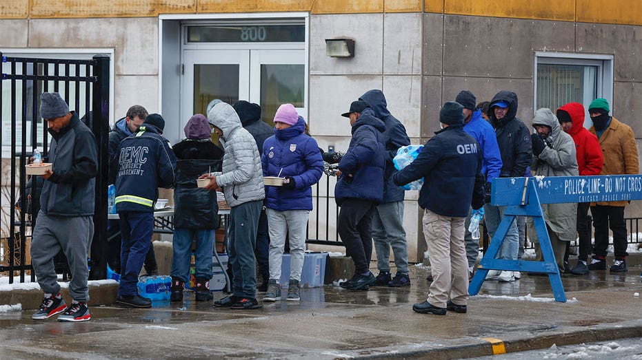 CDC sends response team to Chicago migrant shelter amid measles outbreak
