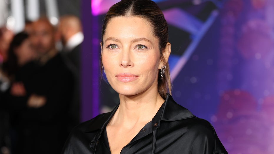 Jessica Biel finds eating in the shower ‘deeply satisfying’