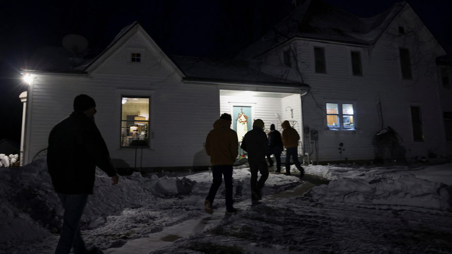 Iowa caucuses turnout lowest in years amid frigid temperatures