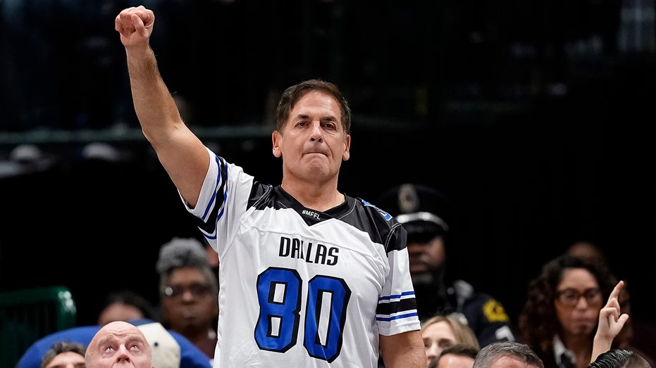 Mavericks' Mark Cuban wonders about Iowa crossover voters as report suggests Haley could see bump from Dems