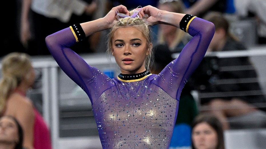 LSU's Olivia Dunne claims she's just an 'ordinary girl' after question about fame