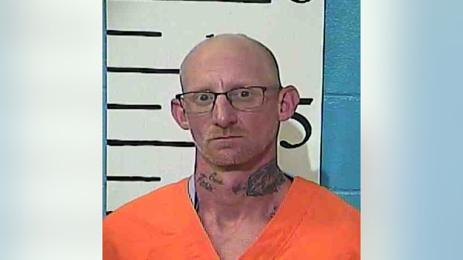 Mississippi mom of 3 shoots knife-wielding home intruder in act of 'bravery,' police say
