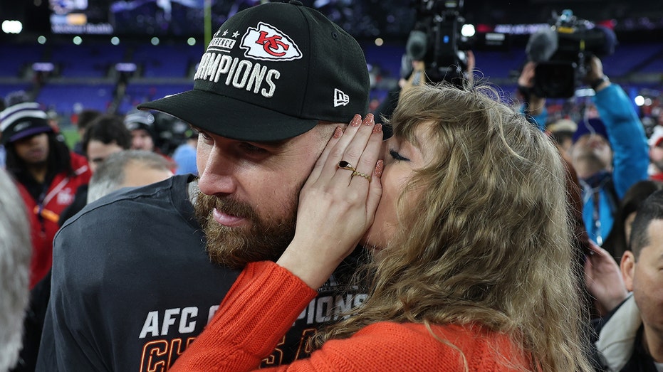 Taylor Swift and Travis Kelce's intimate moment on field after Chiefs' win revealed