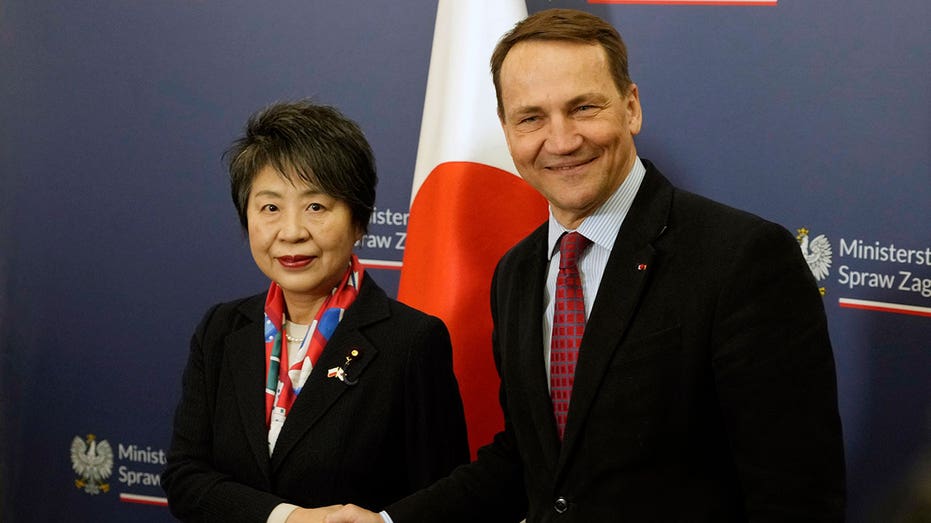 Japanese foreign minister visits Poland, pledges support against Russian aggression