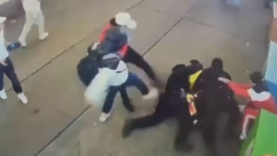 Migrants accused in beating of New York City police officers still at large