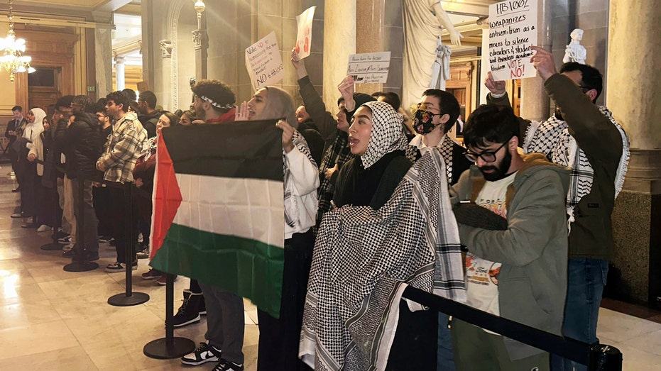 Indiana House unanimously passes bill defining anti-Semitism in education code