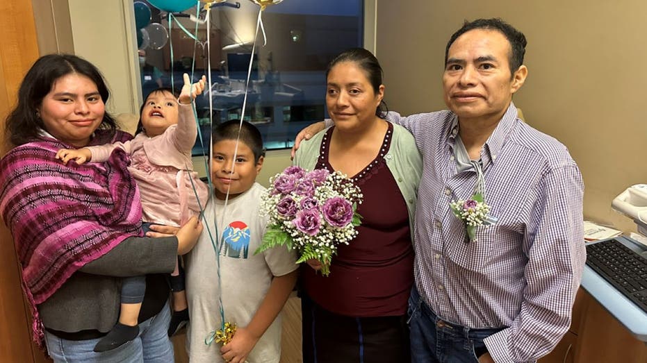 California couple gets married at Oakland hospital after groom was admitted on his wedding day