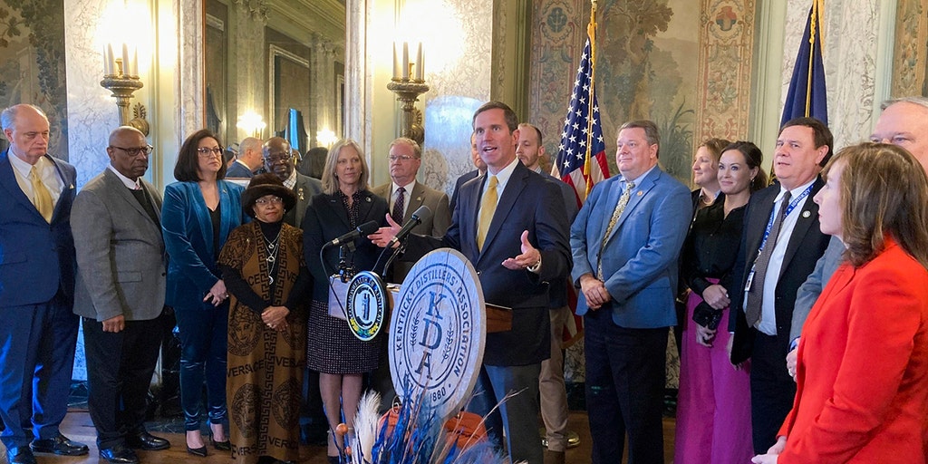 Kentucky leaders toast to record-breaking growth in the Bourbon industry - Vimarsana News