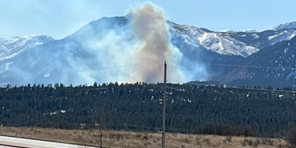 Colorado officials respond to wildfire burning on Air Force Academy grounds - Vimarsana News