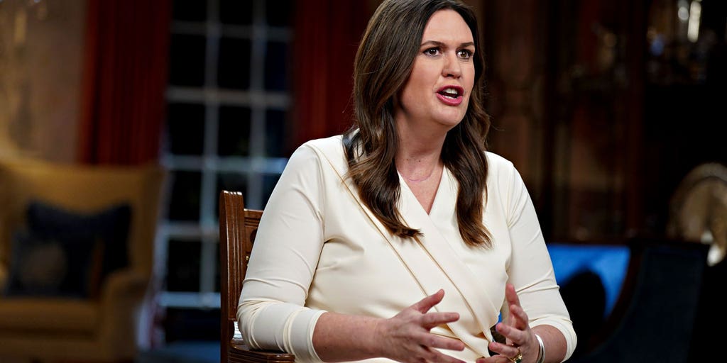 Arkansas Gov. Sarah Huckabee Sanders' $19,000 lectern audit nearly complete - Vimarsana News
