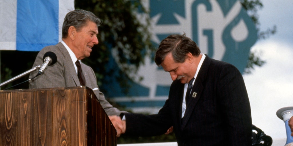 Former world leader praises Ronald Reagan's example on Gipper's birthday: 'values worth living for' - Vimarsana News