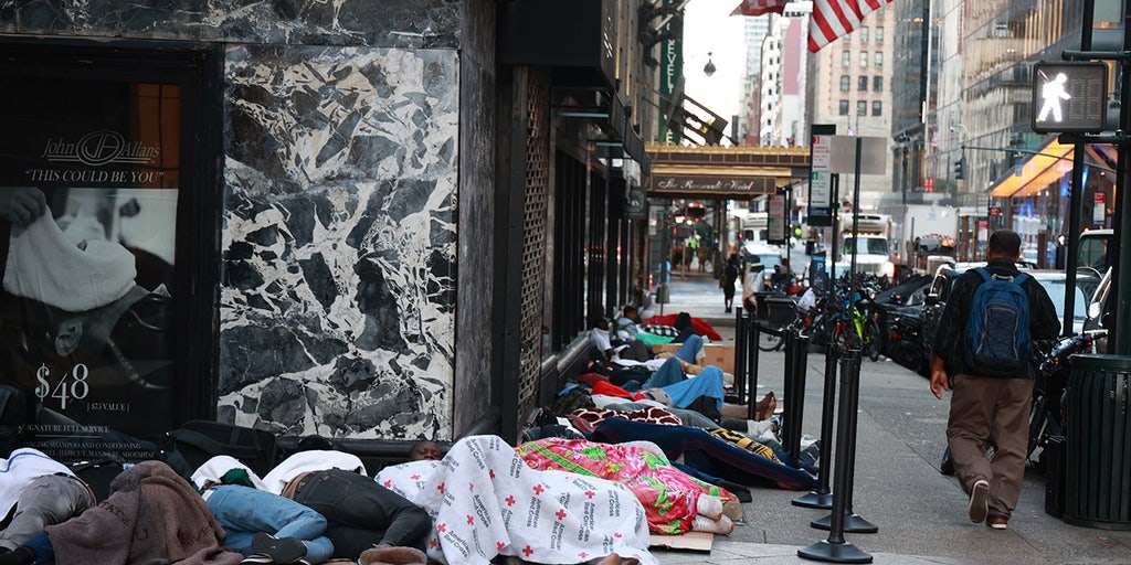Exclusive behind-the-scenes look inside NYC's iconic Roosevelt Hotel repurposed into migrant processing hub - Vimarsana News