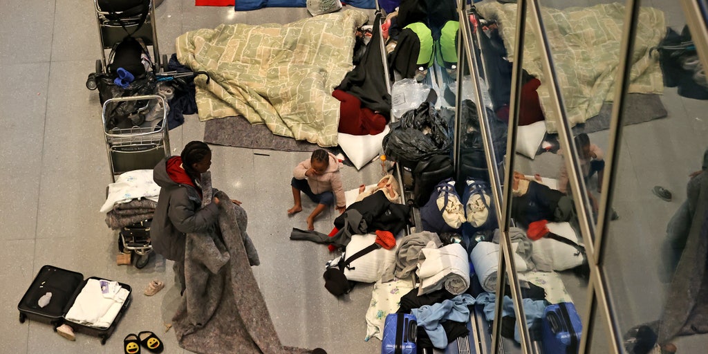 Massachusetts resident condemns right-to-shelter law turning Bay State into 'destination for migrants' - Vimarsana News