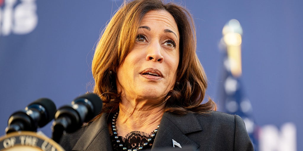 Kamala Harris ratings continue to plummet as 2024 presidential election nears: poll - Vimarsana News
