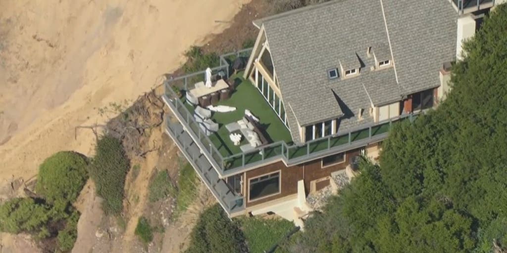 Cliff collapse leaves three mansions precariously on the edge - Vimarsana News