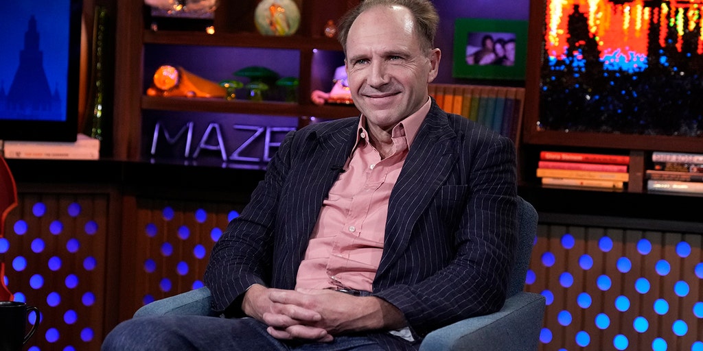 Ralph Fiennes argues against trigger warnings in the theater, says audiences should be 'shocked,' 'disturbed' - Vimarsana News