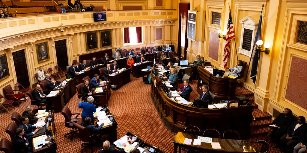 Virginia advances bill that would enable DACA recipients to become police officers - Vimarsana News