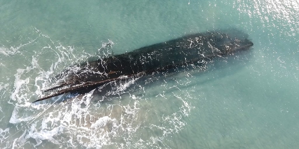 A shipwreck believed to be from the 19th. century washed up in Canada - Vimarsana News