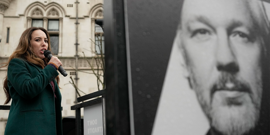 Julian Assange's US extradition hearing wraps up in London, judges to take time to reach verdict - Vimarsana News
