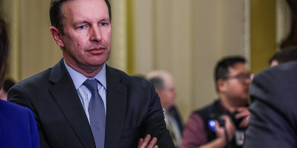 Dem senator torched for calling illegal migrants the 'people we care about most:' 'Giving away' the game - Vimarsana News