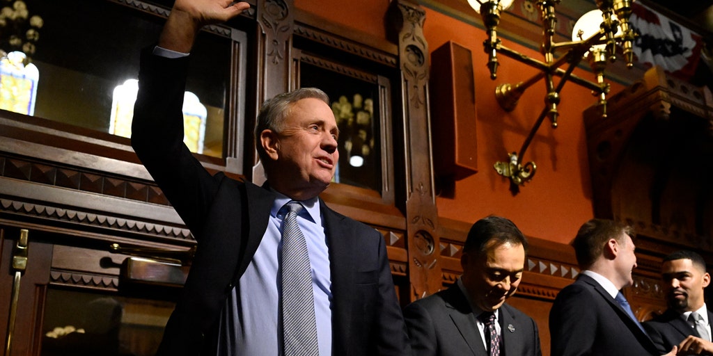 Connecticut Gov. Lamont waxes optimistic in State of the State address - Vimarsana News