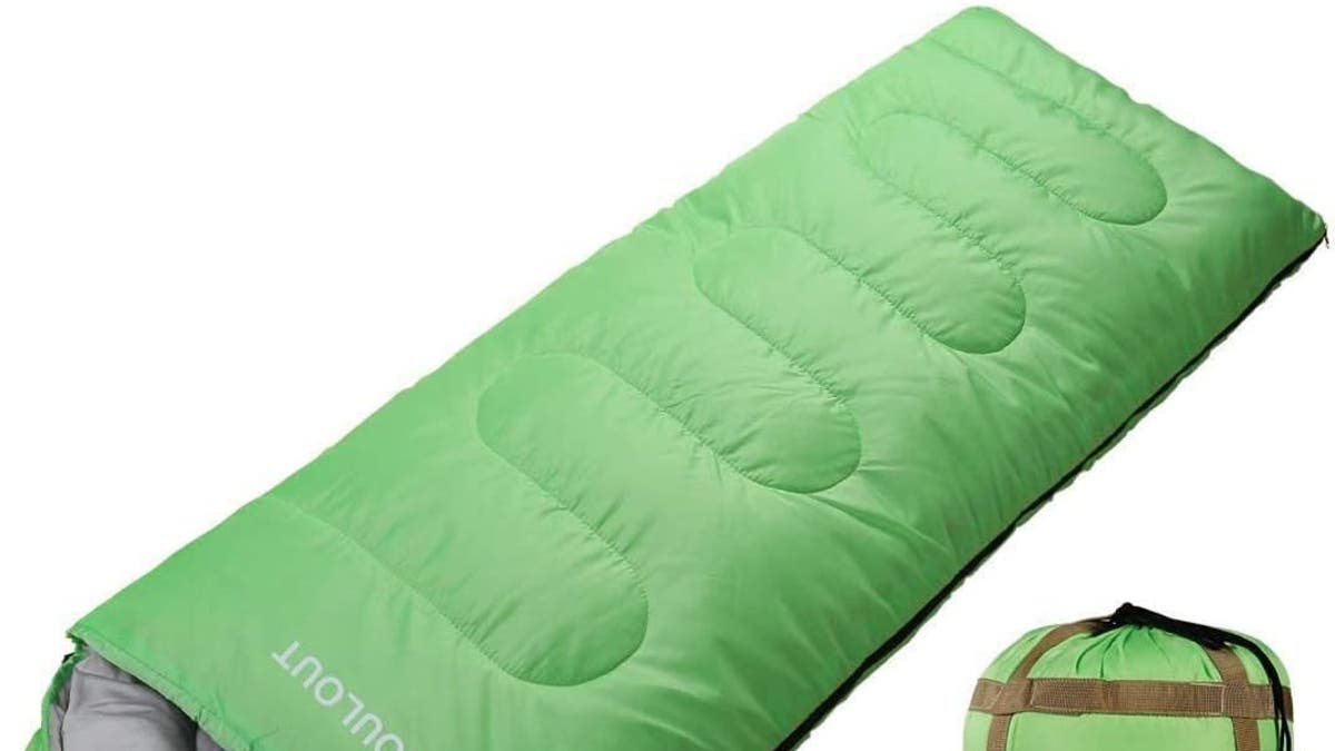 Stay warm even near freezing temperatures with this sleeping bag. 
