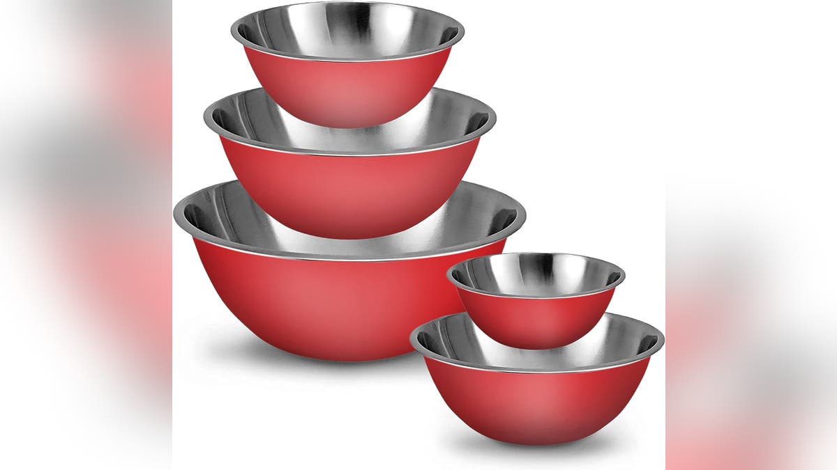 Stainless steel mixing bowls are easy to clean and help you mix any ingredients. 