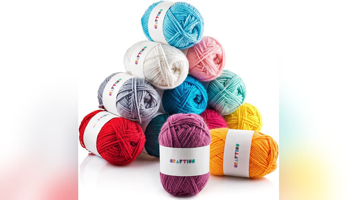 Start all your knitting projects with this multi-pack of yarn. 