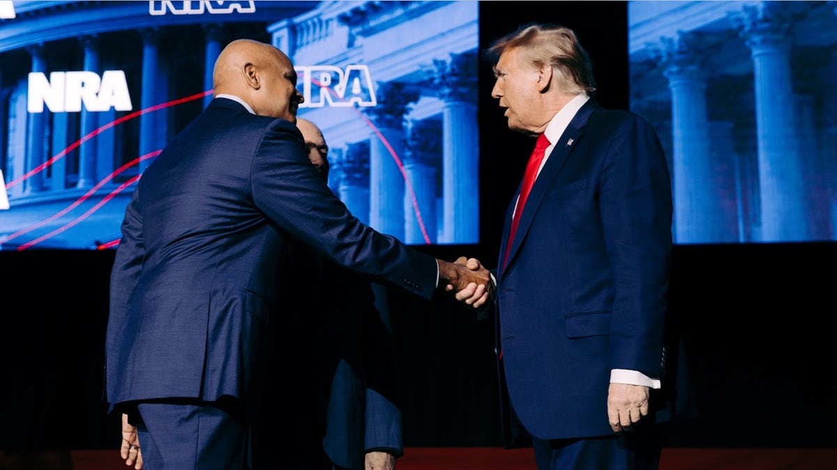 Trump with NRA leaders