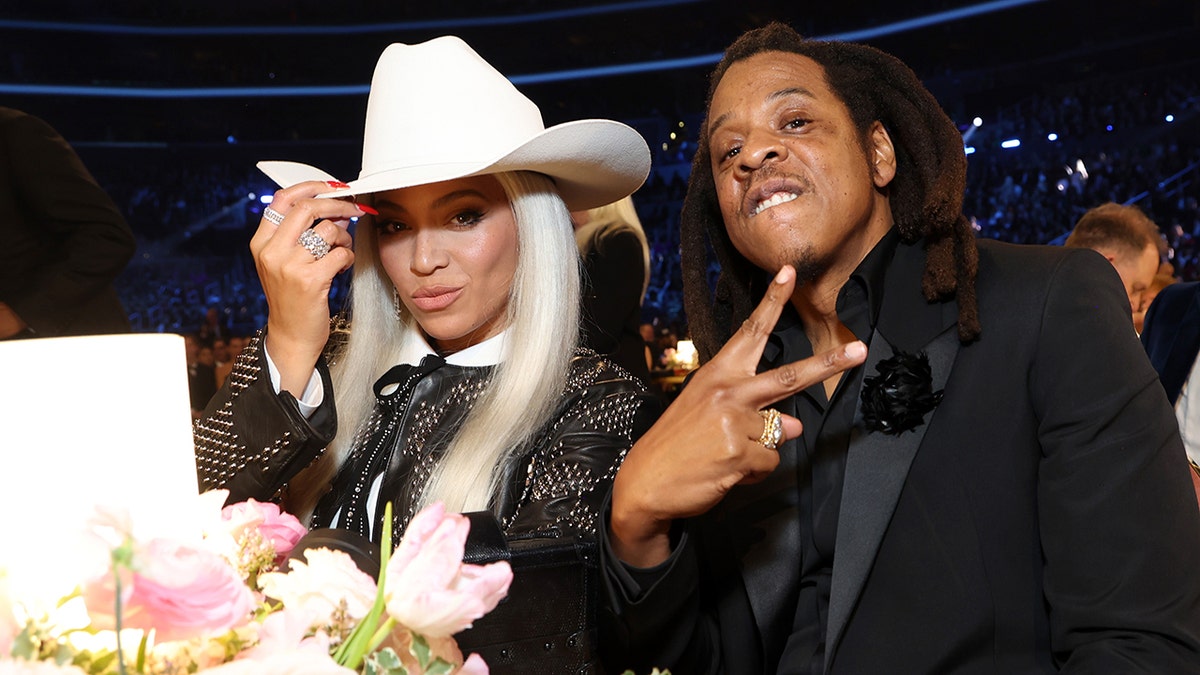 Beyonce Did Not Feel Welcomed In Country Music Pop Star Writes In   BEYONCE COWBOY HAT 