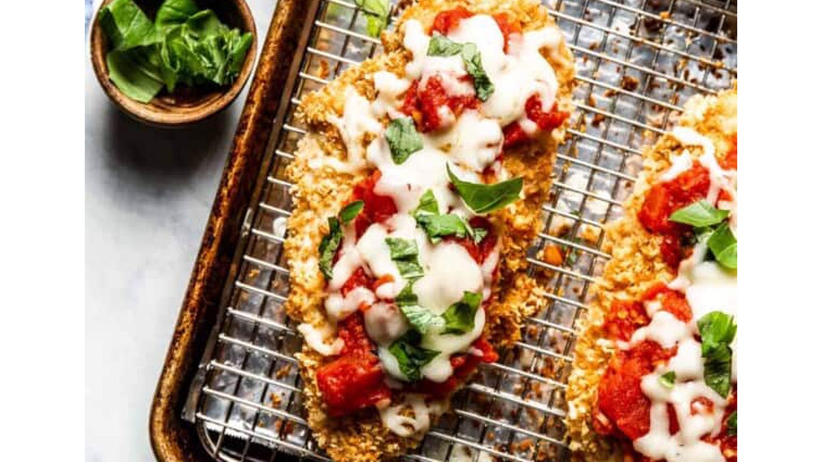 Baked chicken Parmesan